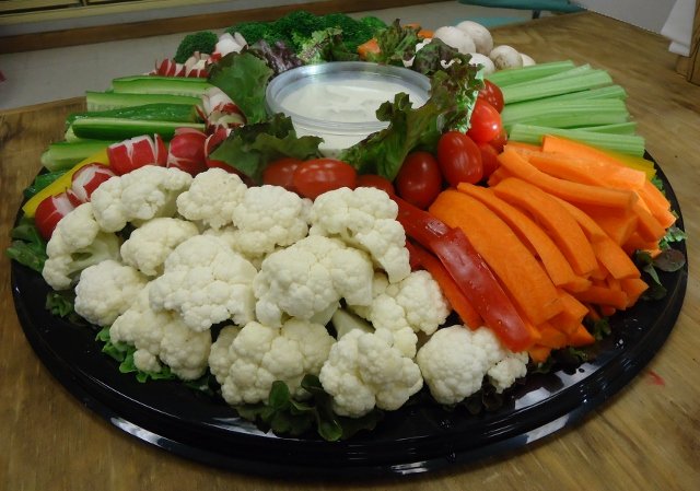 Fresh vegetable party tray — assorted vegetables